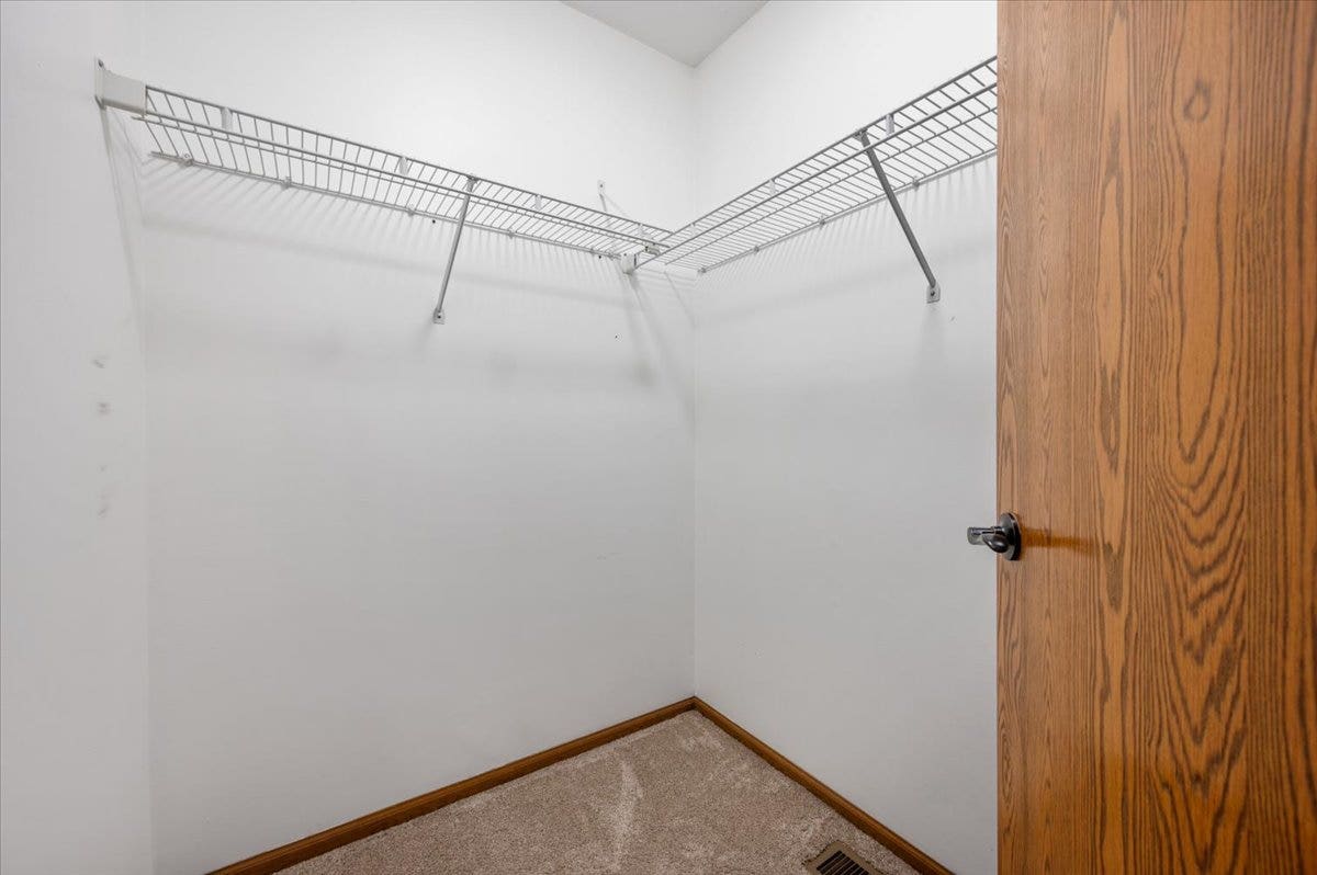 169 Park Meadow Lane, Bolingbrook, IL 60440 169 Park Meadow Lane, Bolingbrook, IL 60440