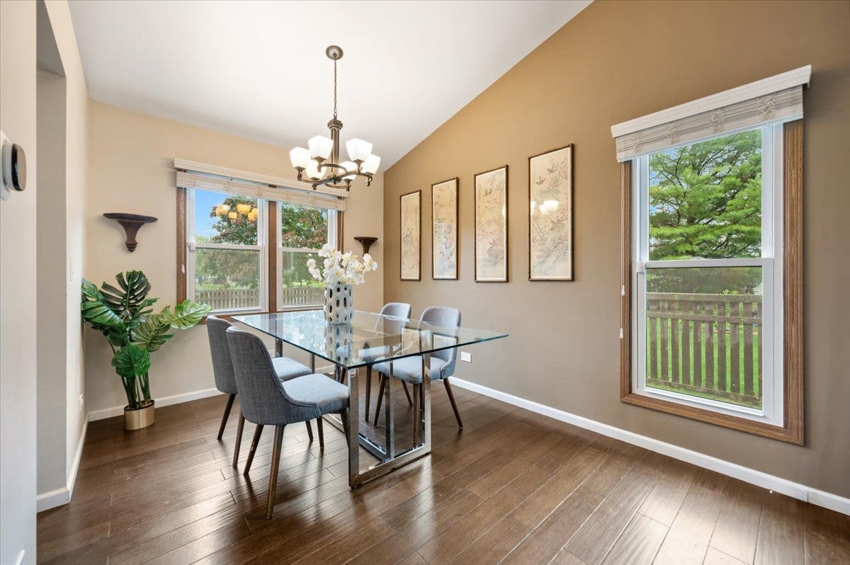 169 Park Meadow Lane, Bolingbrook, IL 60440 169 Park Meadow Lane, Bolingbrook, IL 60440