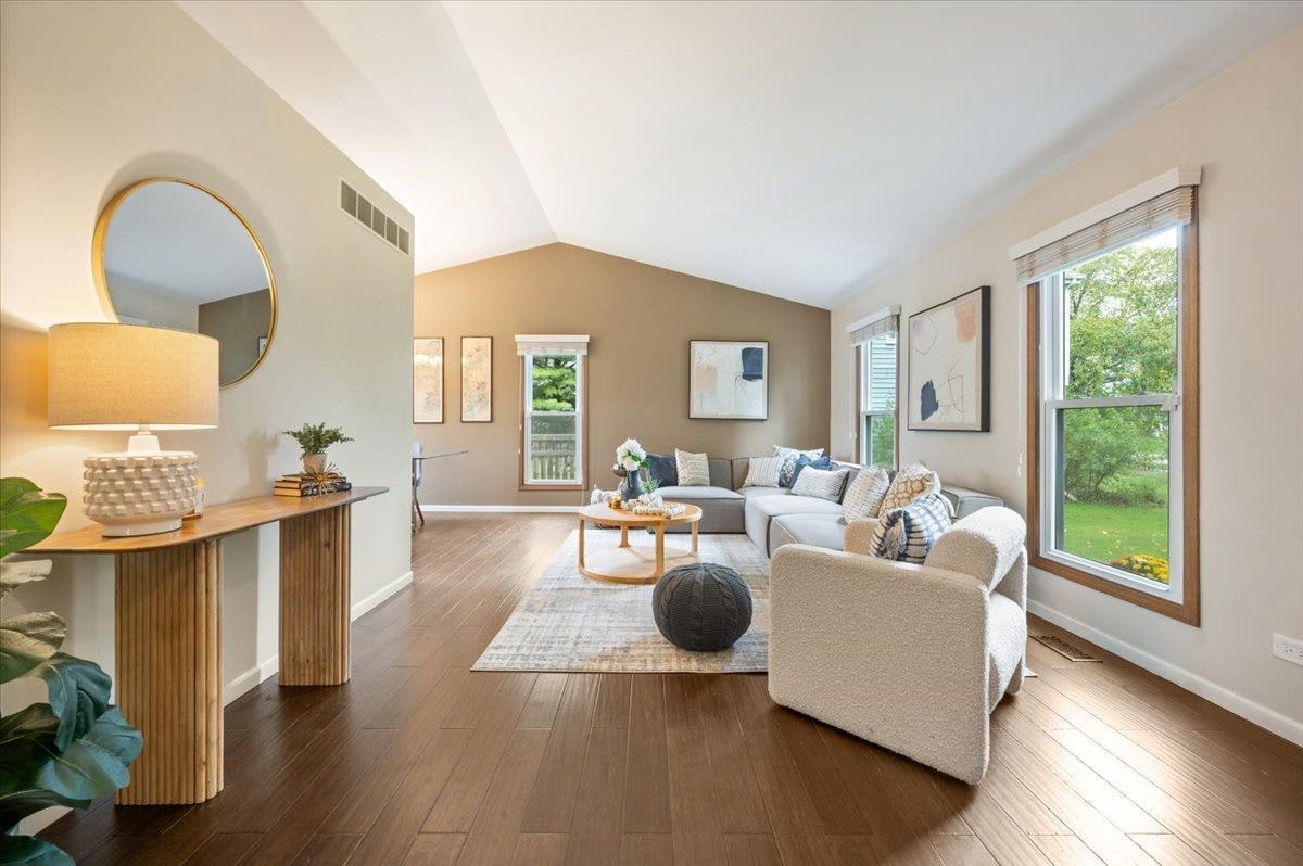169 Park Meadow Lane, Bolingbrook, IL 60440 169 Park Meadow Lane, Bolingbrook, IL 60440
