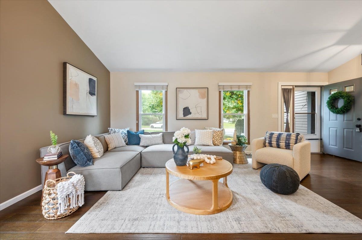 169 Park Meadow Lane, Bolingbrook, IL 60440 169 Park Meadow Lane, Bolingbrook, IL 60440
