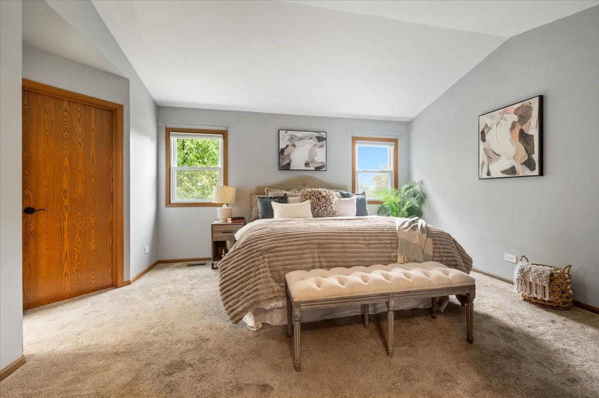 169 Park Meadow Lane, Bolingbrook, IL 60440 169 Park Meadow Lane, Bolingbrook, IL 60440