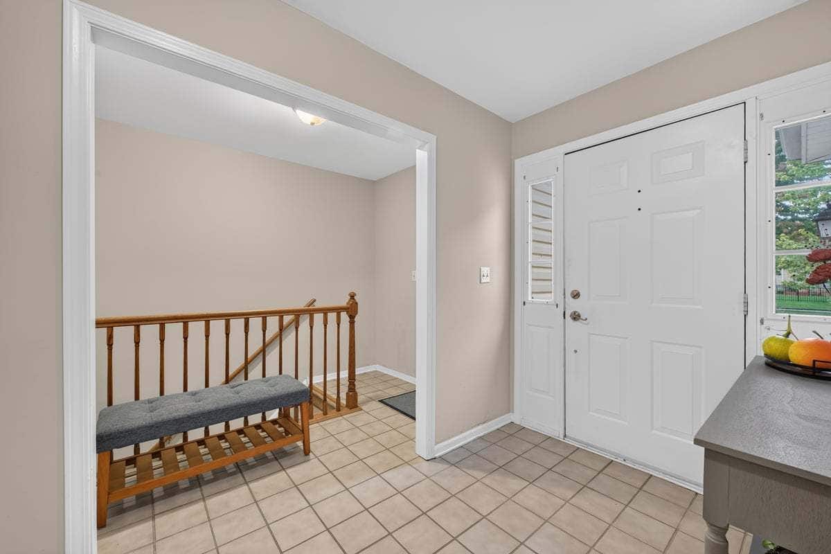 397 Meadowview Lane, Aurora, IL 60502 397 Meadowview Lane, Aurora, IL 60502