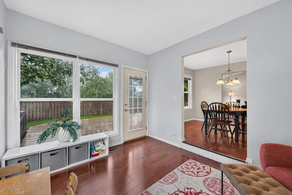 397 Meadowview Lane, Aurora, IL 60502 397 Meadowview Lane, Aurora, IL 60502