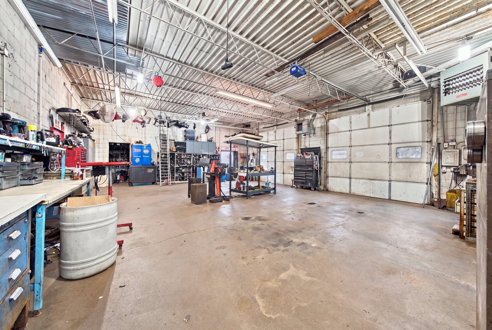 162-172 Woodlawn Avenue, Aurora, IL 60506
