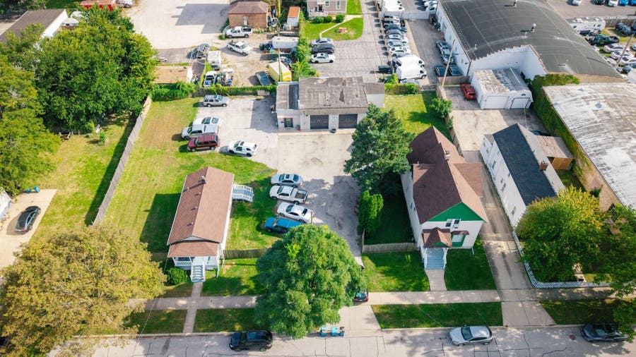 Property photo for 162-172 Woodlawn Avenue, Aurora, IL