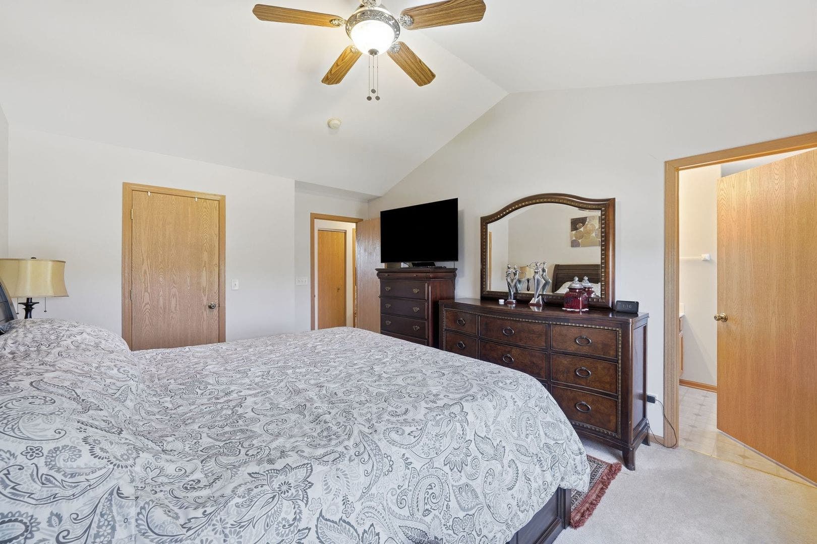 390 Deering Lane, Bolingbrook, IL 60440