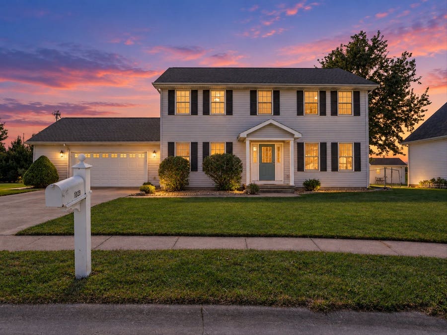 Property photo for 1029 Amanda Court, Arthur, IL