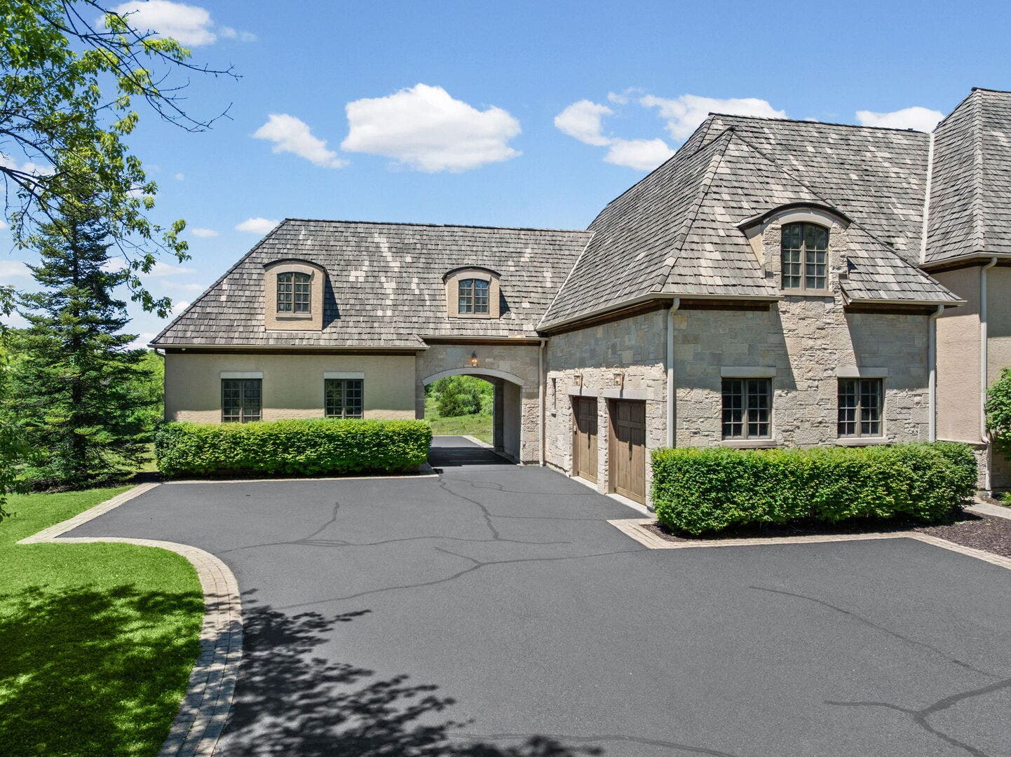 594-A N Plum Tree Road, Barrington, IL 60010