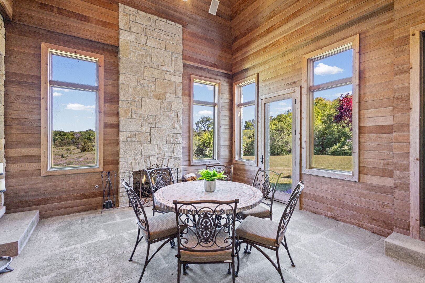 594-A N Plum Tree Road, Barrington, IL 60010