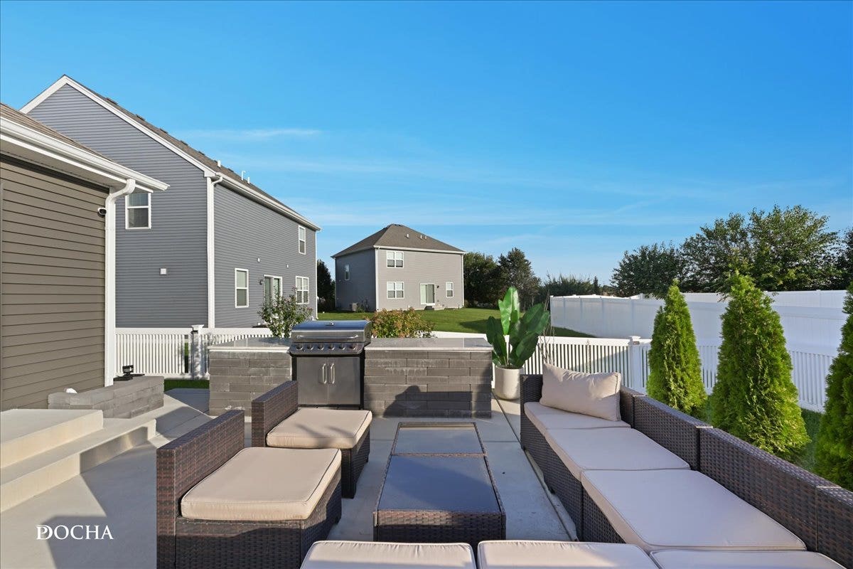 1205 Legacy Pointe Boulevard, Joliet, IL 60431