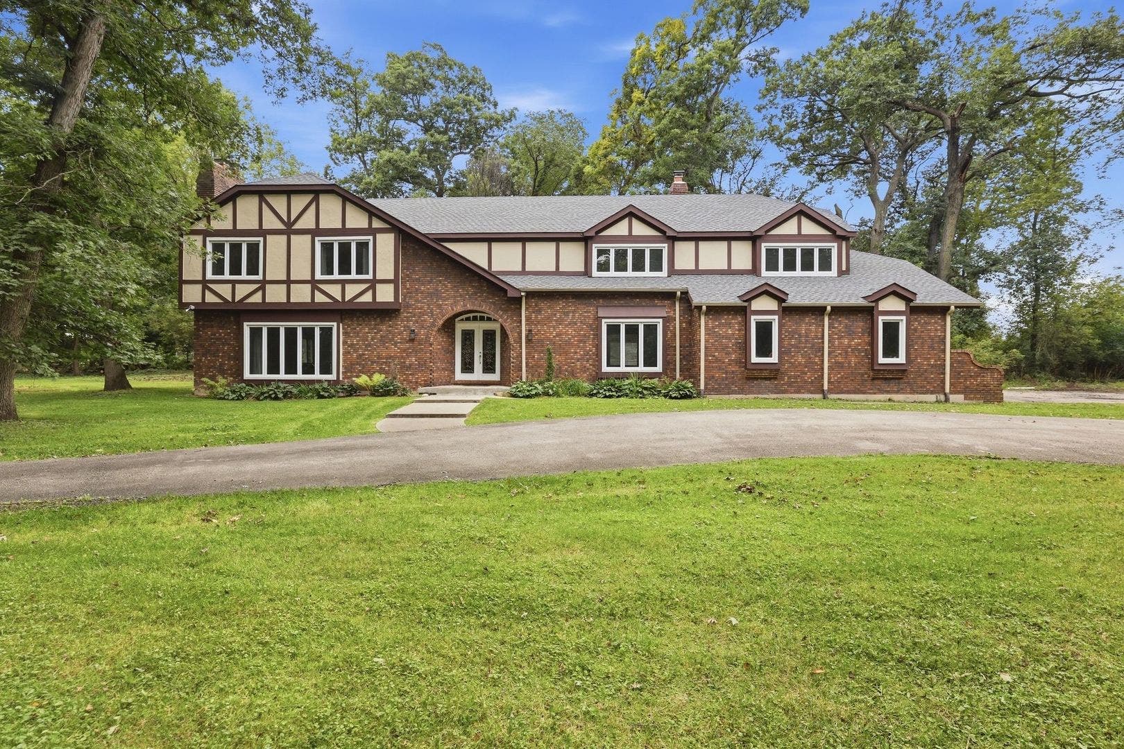 4 Auburn Lane, Barrington Hills, IL 60010 4 Auburn Lane, Barrington Hills, IL 60010