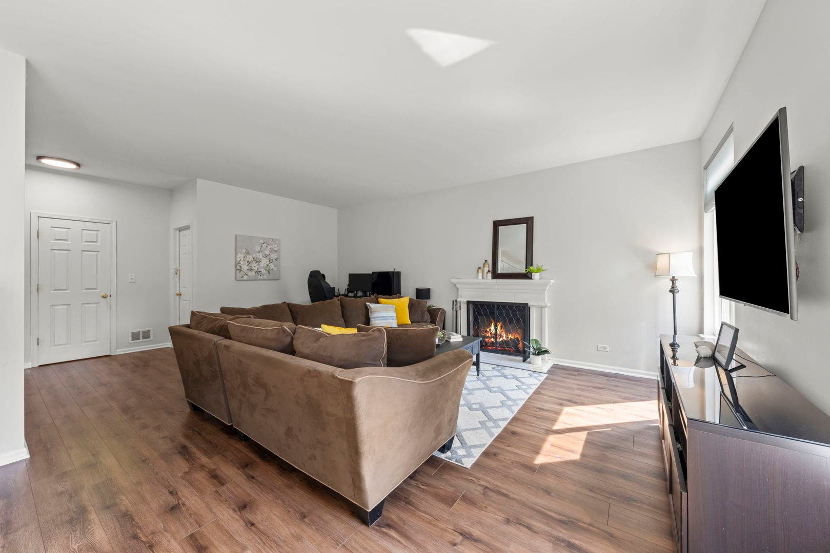 1034 Stephen Court, Aurora, IL 60502 1034 Stephen Court, Aurora, IL 60502