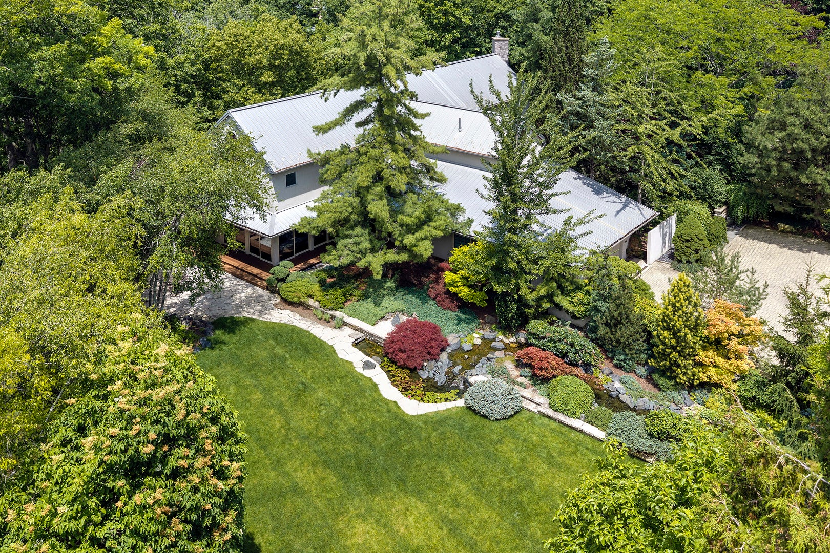 11 Rockgate Lane, Glencoe, IL 60022 11 Rockgate Lane, Glencoe, IL 60022