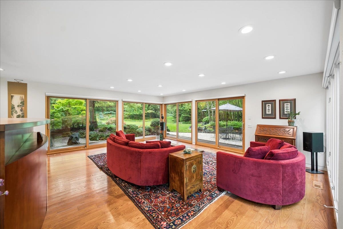 11 Rockgate Lane, Glencoe, IL 60022 11 Rockgate Lane, Glencoe, IL 60022