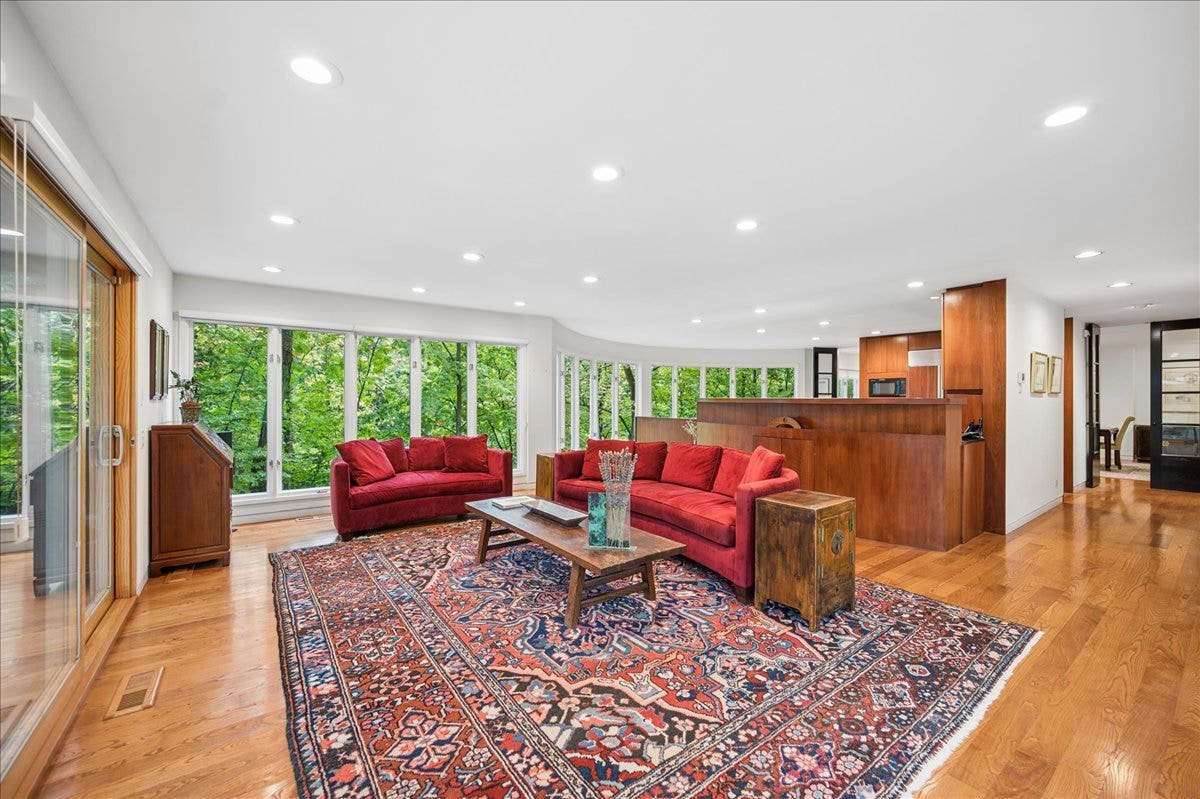 11 Rockgate Lane, Glencoe, IL 60022 11 Rockgate Lane, Glencoe, IL 60022