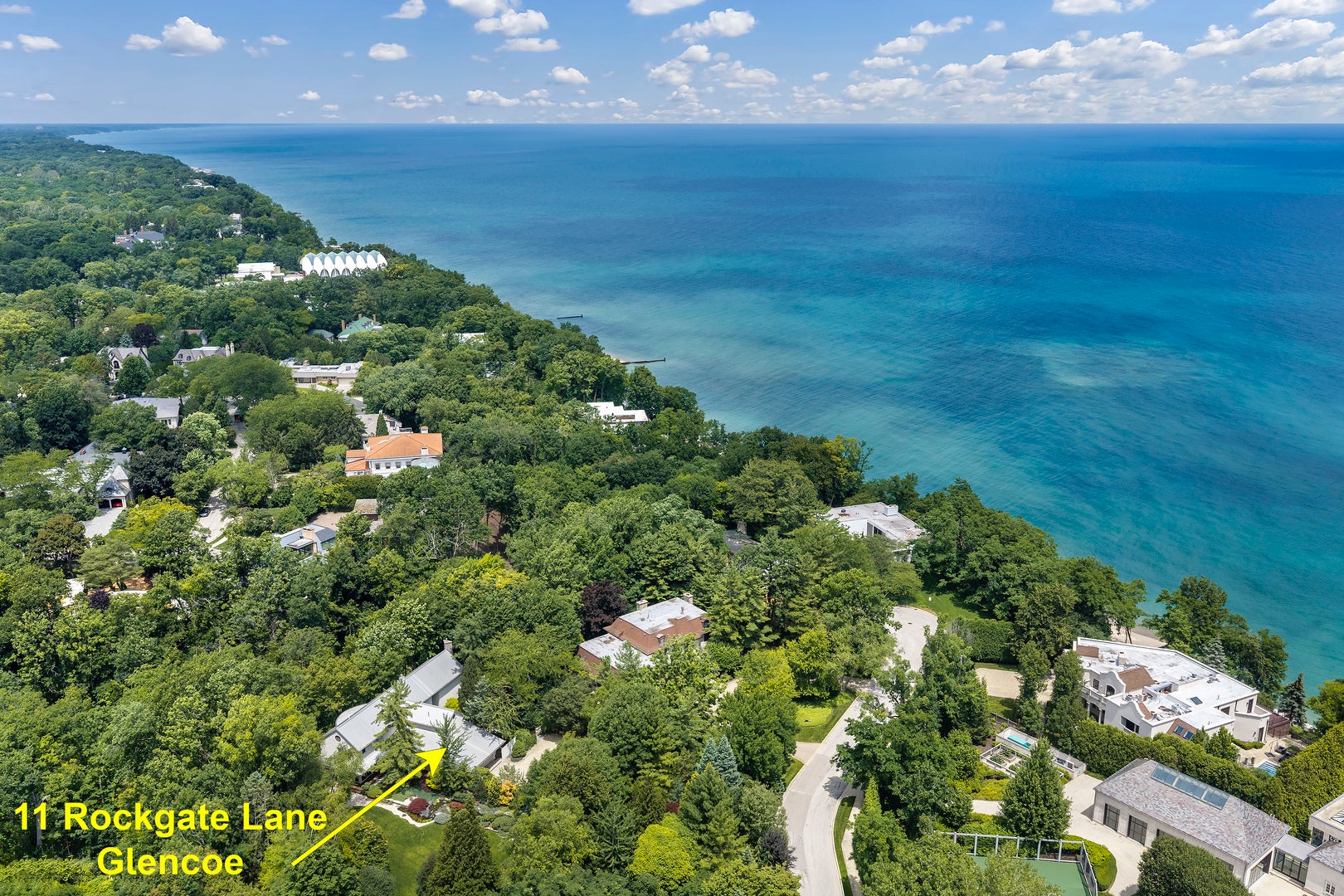 11 Rockgate Lane, Glencoe, IL 60022 11 Rockgate Lane, Glencoe, IL 60022