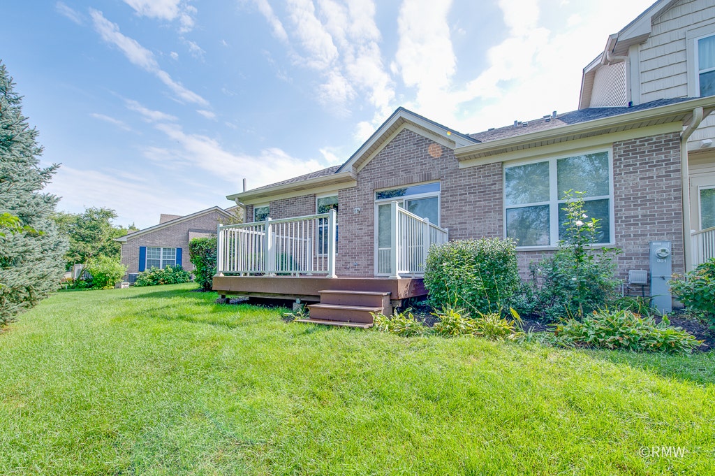 981 Oak Ridge Boulevard, Elgin, IL 60120