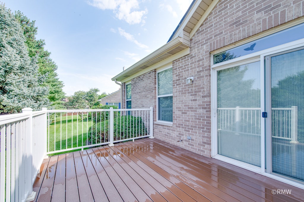 981 Oak Ridge Boulevard, Elgin, IL 60120