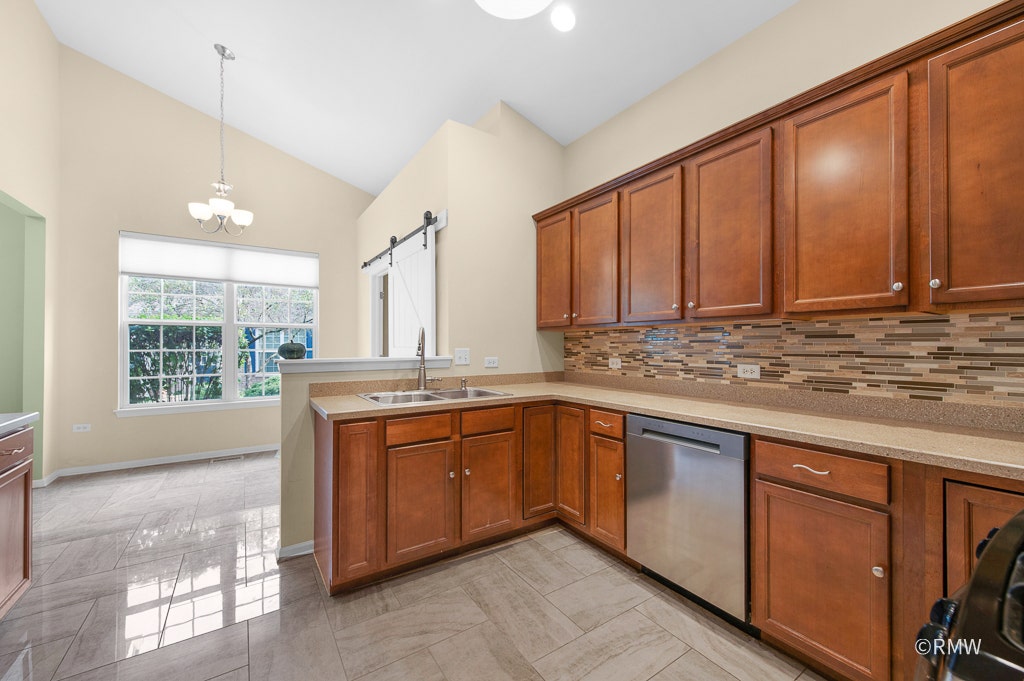 981 Oak Ridge Boulevard, Elgin, IL 60120