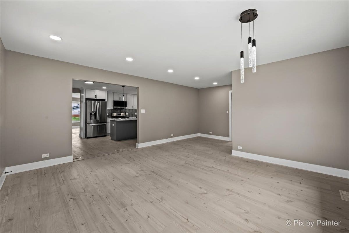 943 Oxford Street, Downers Grove, IL 60516 943 Oxford Street, Downers Grove, IL 60516