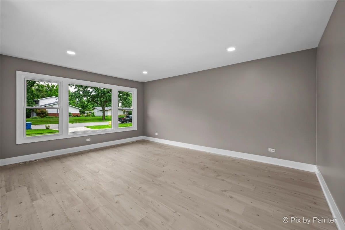 943 Oxford Street, Downers Grove, IL 60516 943 Oxford Street, Downers Grove, IL 60516