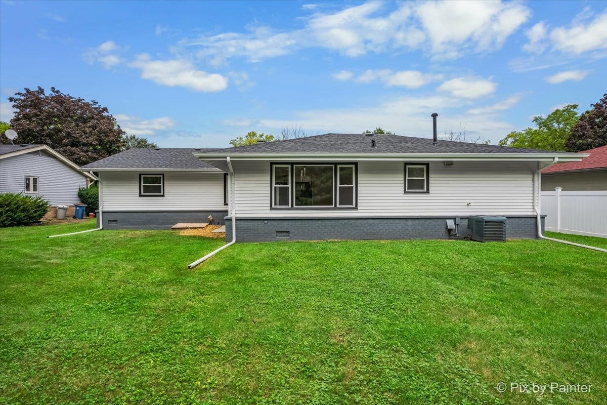 943 Oxford Street, Downers Grove, IL 60516 943 Oxford Street, Downers Grove, IL 60516