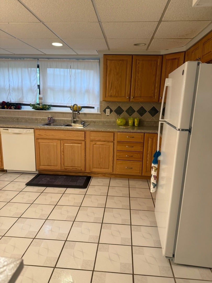 330 Shield Court, Bolingbrook, IL 60440 330 Shield Court, Bolingbrook, IL 60440