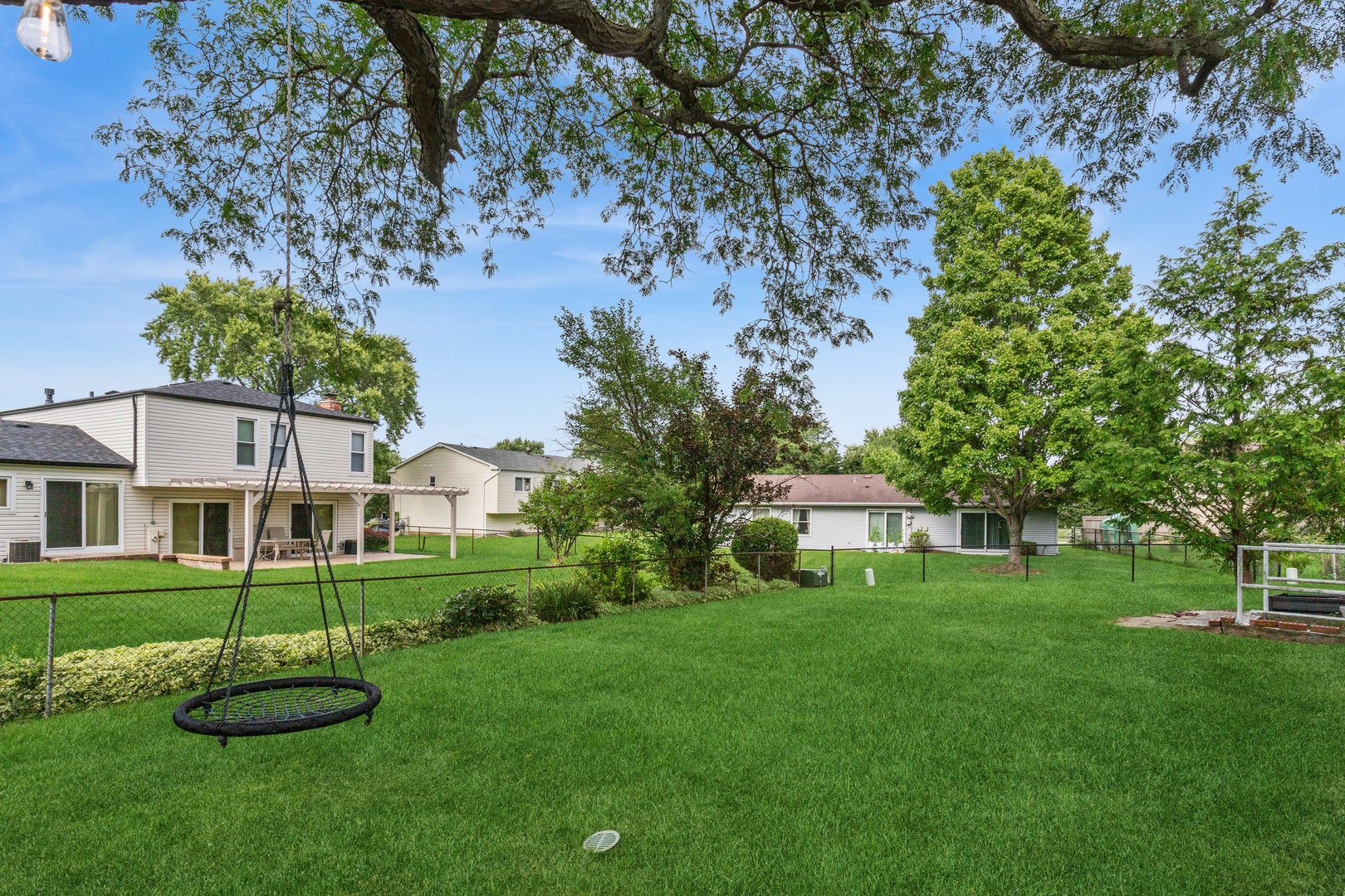 330 Shield Court, Bolingbrook, IL 60440 330 Shield Court, Bolingbrook, IL 60440
