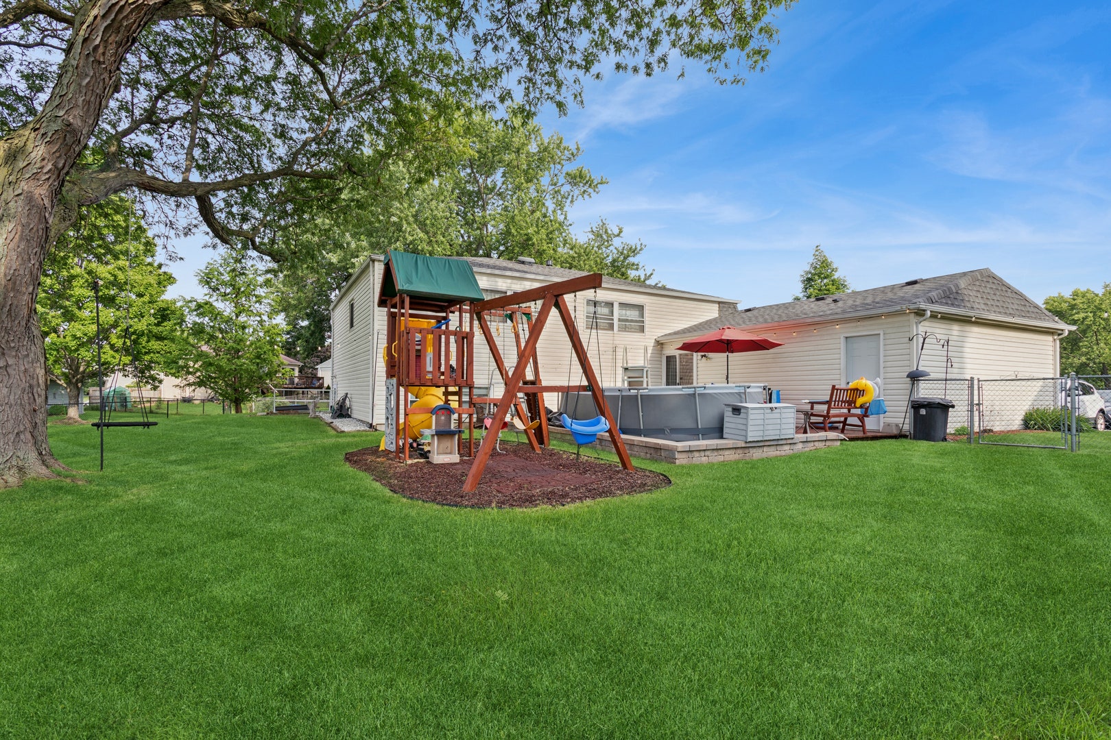 330 Shield Court, Bolingbrook, IL 60440 330 Shield Court, Bolingbrook, IL 60440