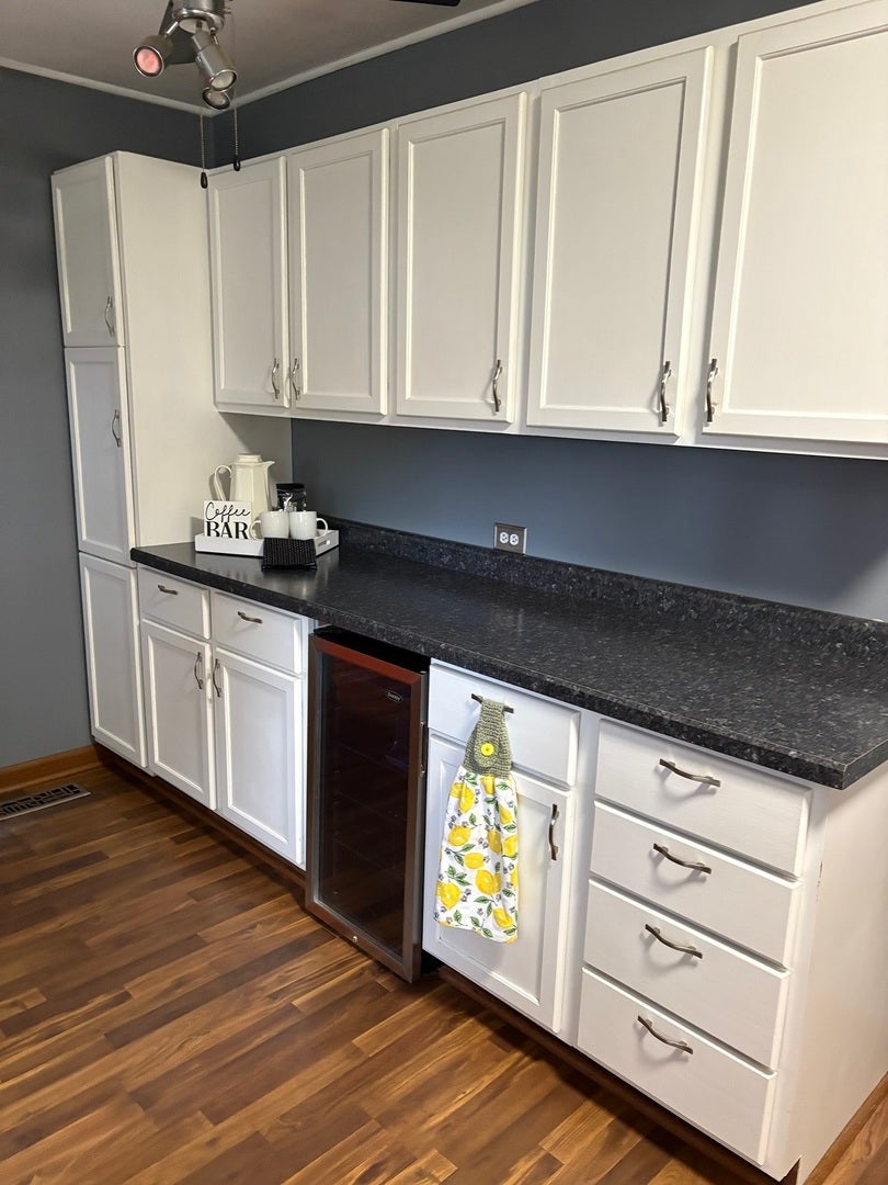 330 Shield Court, Bolingbrook, IL 60440 330 Shield Court, Bolingbrook, IL 60440