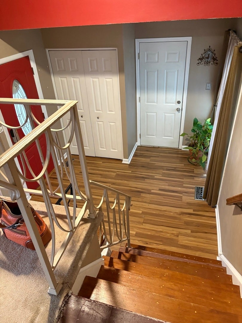 330 Shield Court, Bolingbrook, IL 60440 330 Shield Court, Bolingbrook, IL 60440
