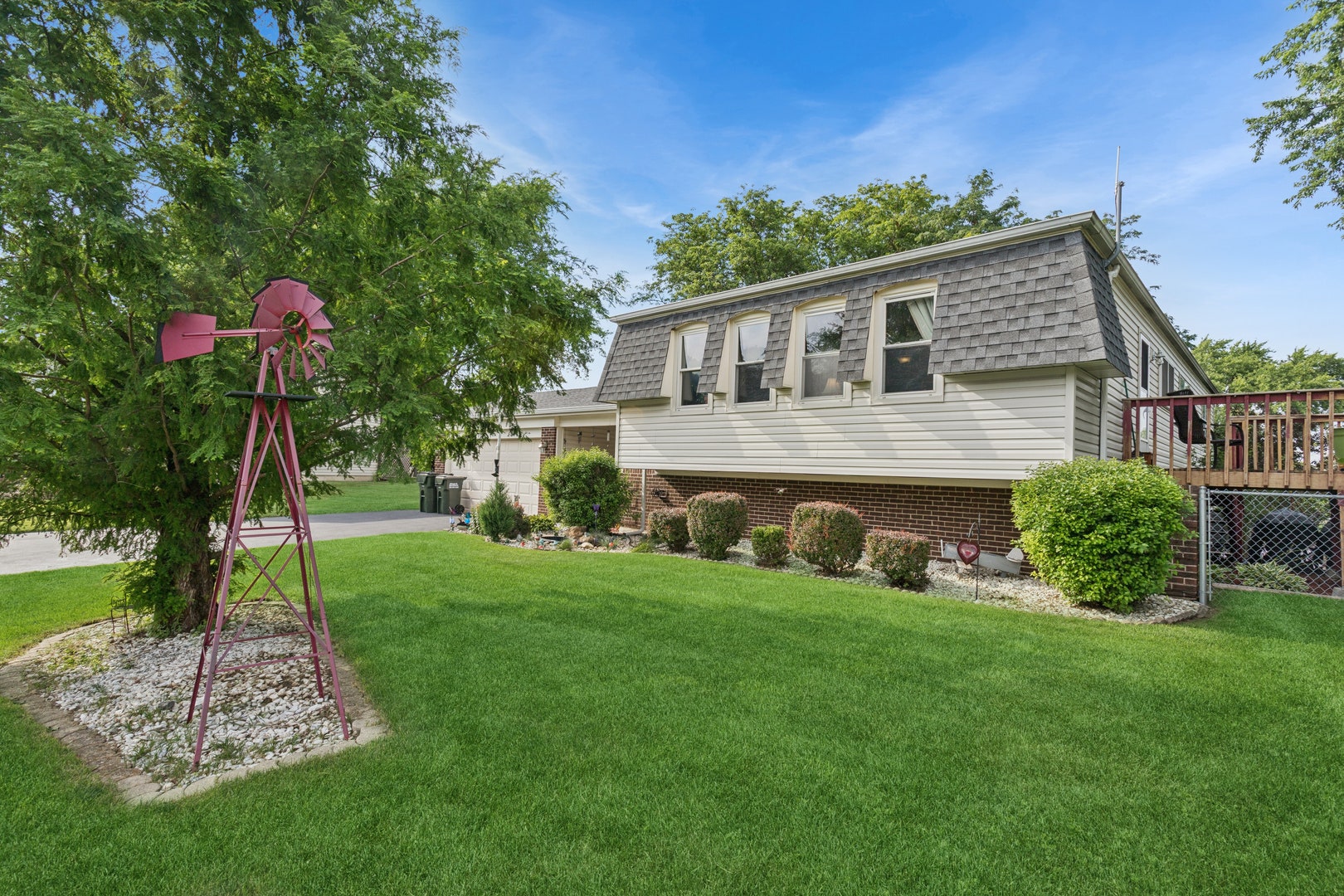 330 Shield Court, Bolingbrook, IL 60440 330 Shield Court, Bolingbrook, IL 60440