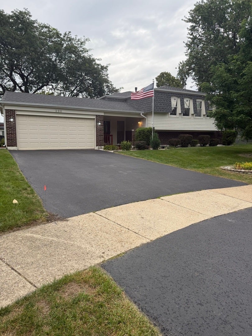 330 Shield Court, Bolingbrook, IL 60440 330 Shield Court, Bolingbrook, IL 60440