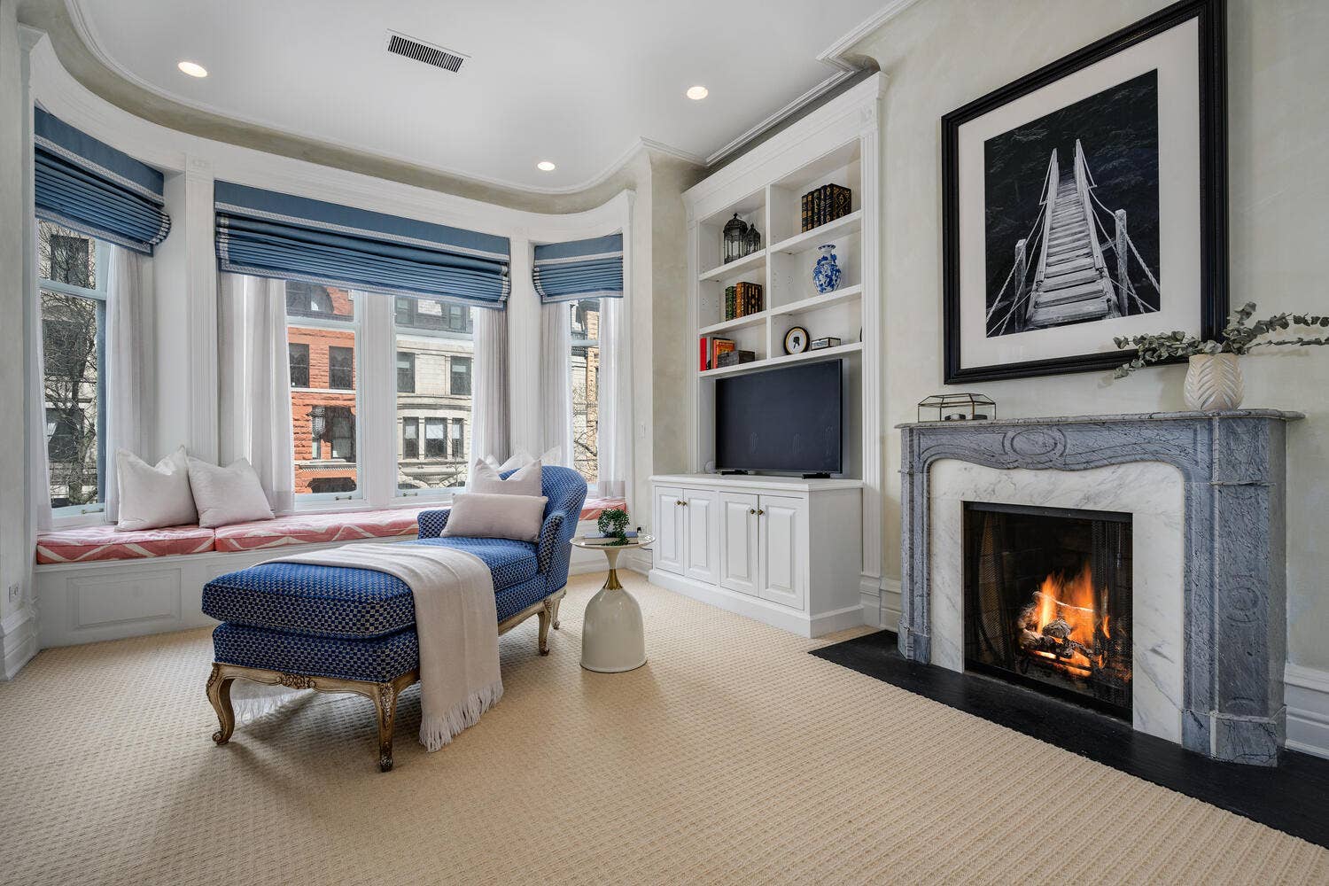 75 E ELM Street, Chicago, IL 60611