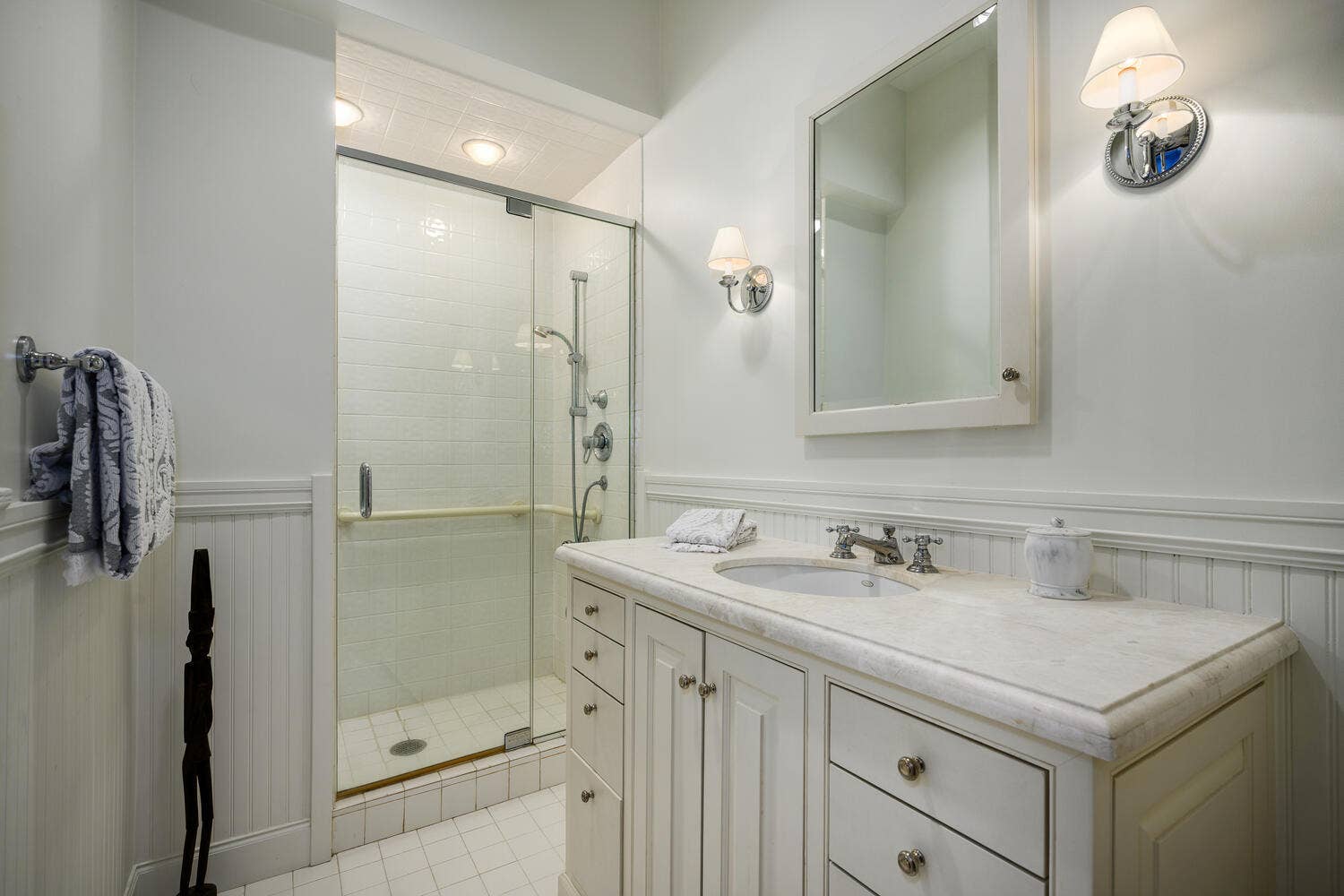 75 E ELM Street, Chicago, IL 60611