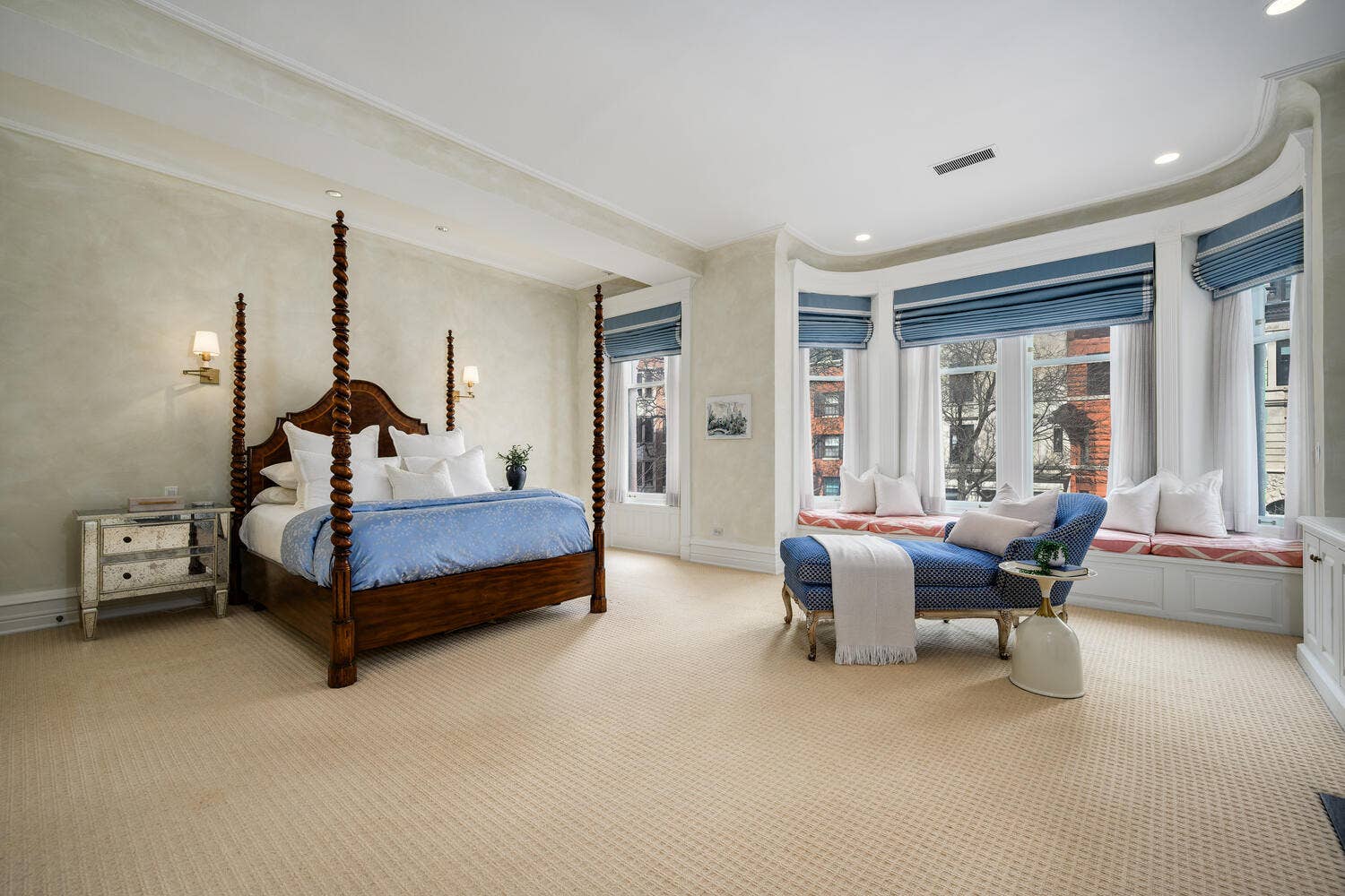75 E ELM Street, Chicago, IL 60611