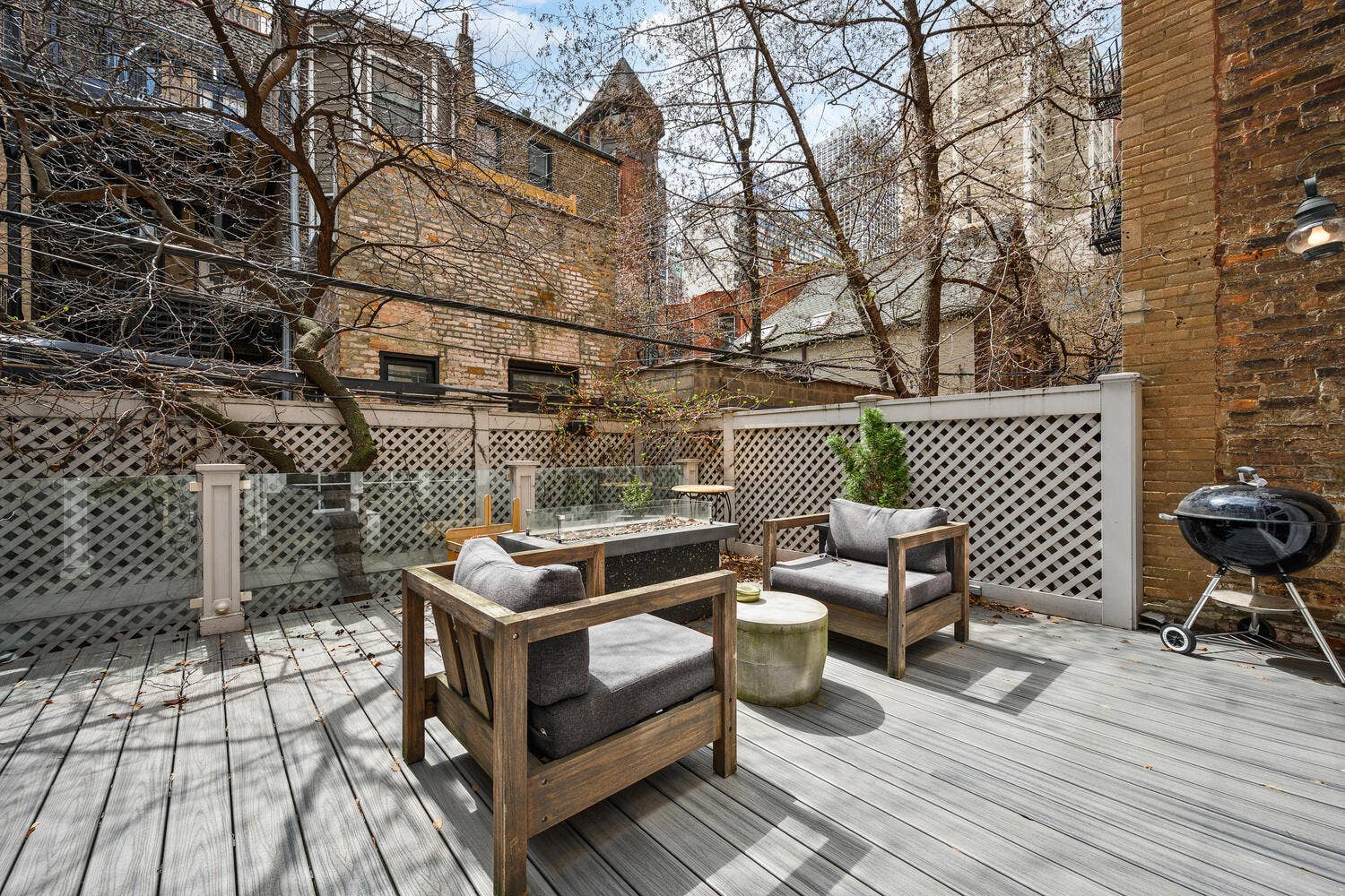 75 E ELM Street, Chicago, IL 60611