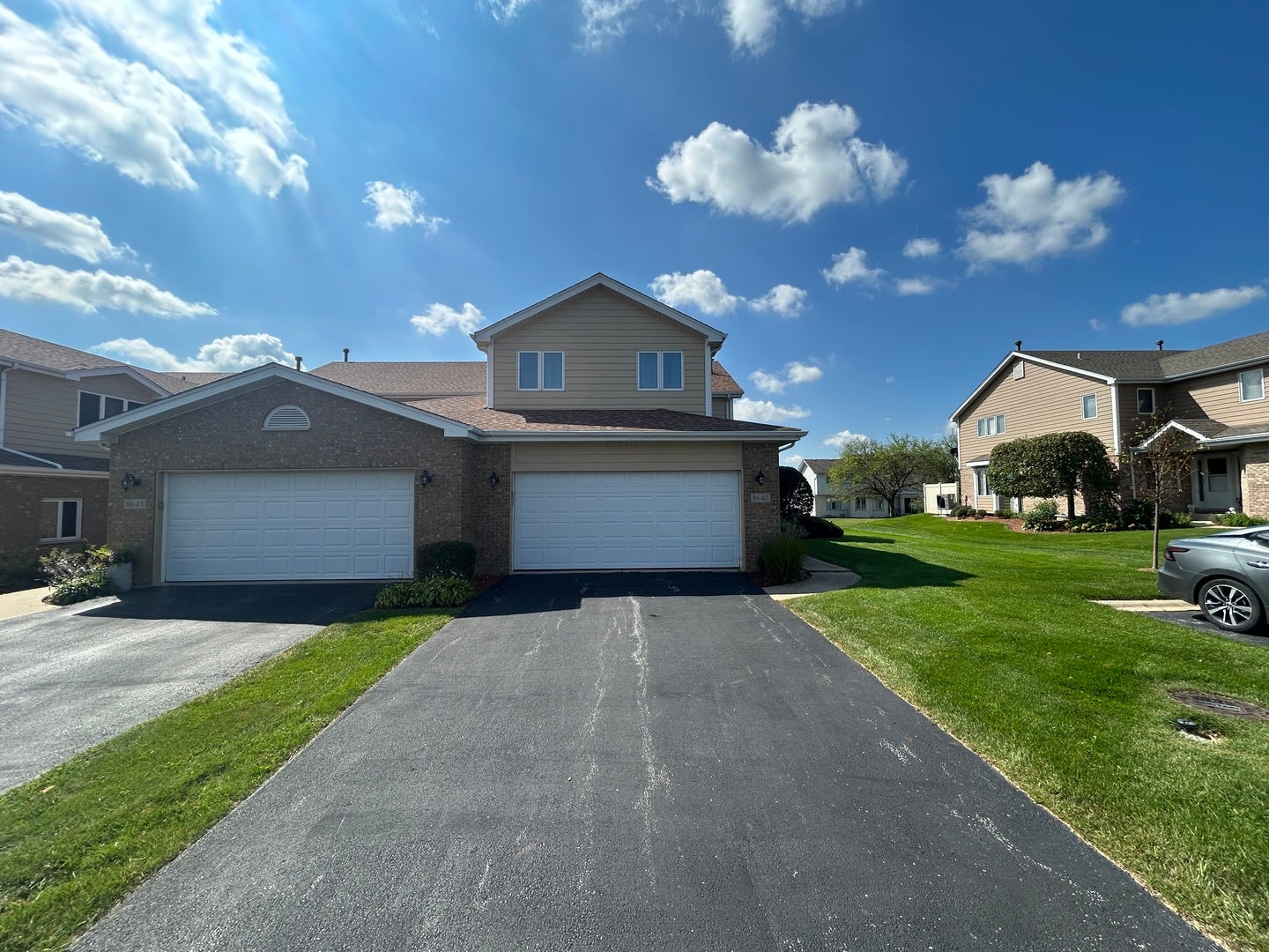 8645 Cashel Lane, Tinley Park, IL 60487 8645 Cashel Lane, Tinley Park, IL 60487