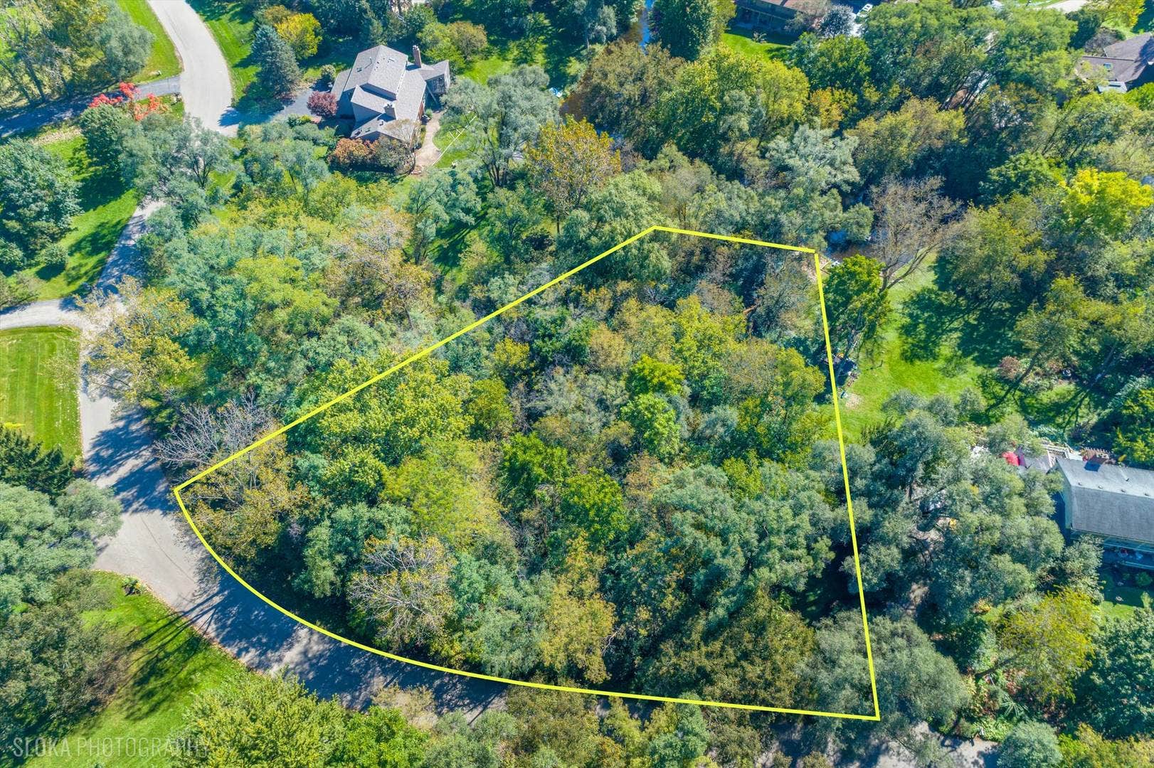 26709 W Leon Drive, Tower Lakes, IL 60010 26709 W Leon Drive, Tower Lakes, IL 60010