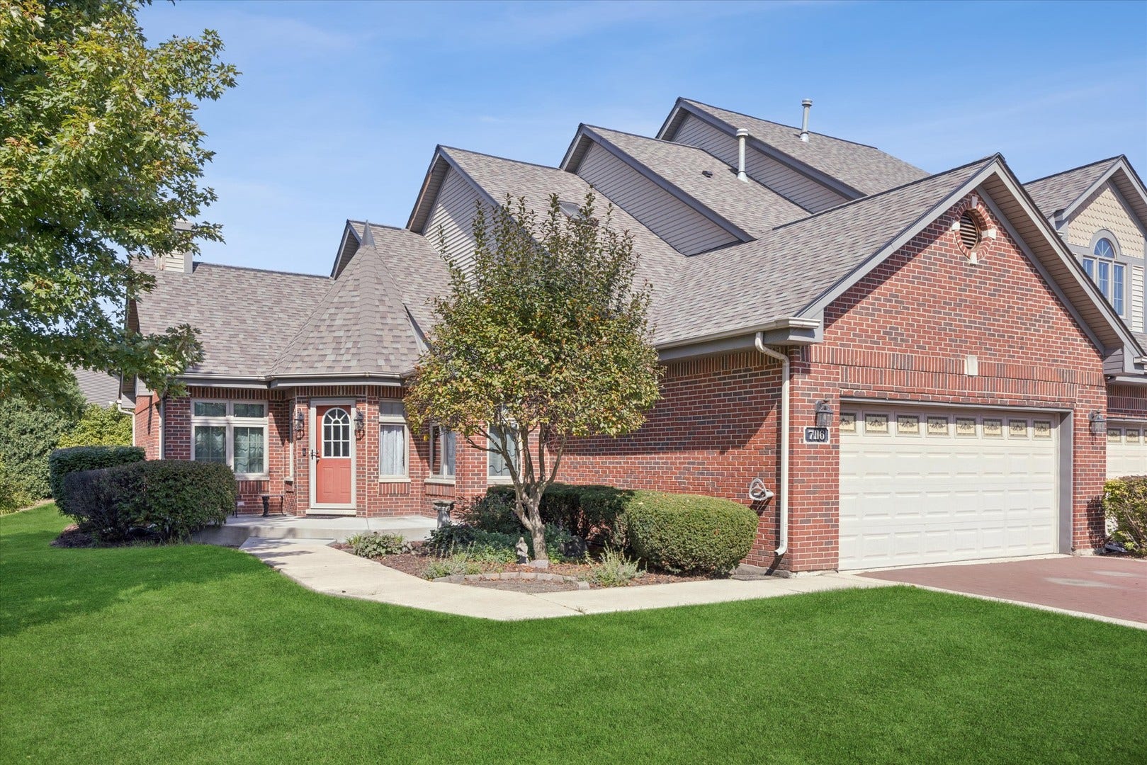 7116 168th Street, Tinley Park, IL 60477 7116 168th Street, Tinley Park, IL 60477