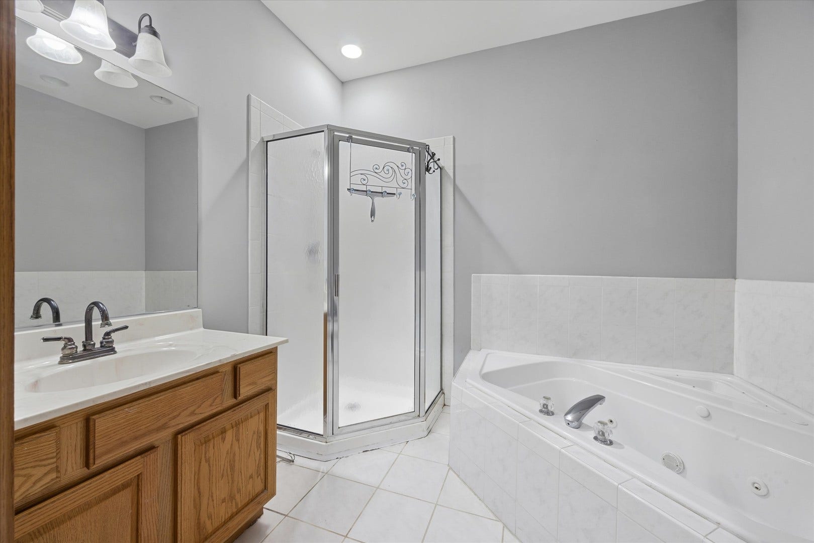 7116 168th Street, Tinley Park, IL 60477 7116 168th Street, Tinley Park, IL 60477