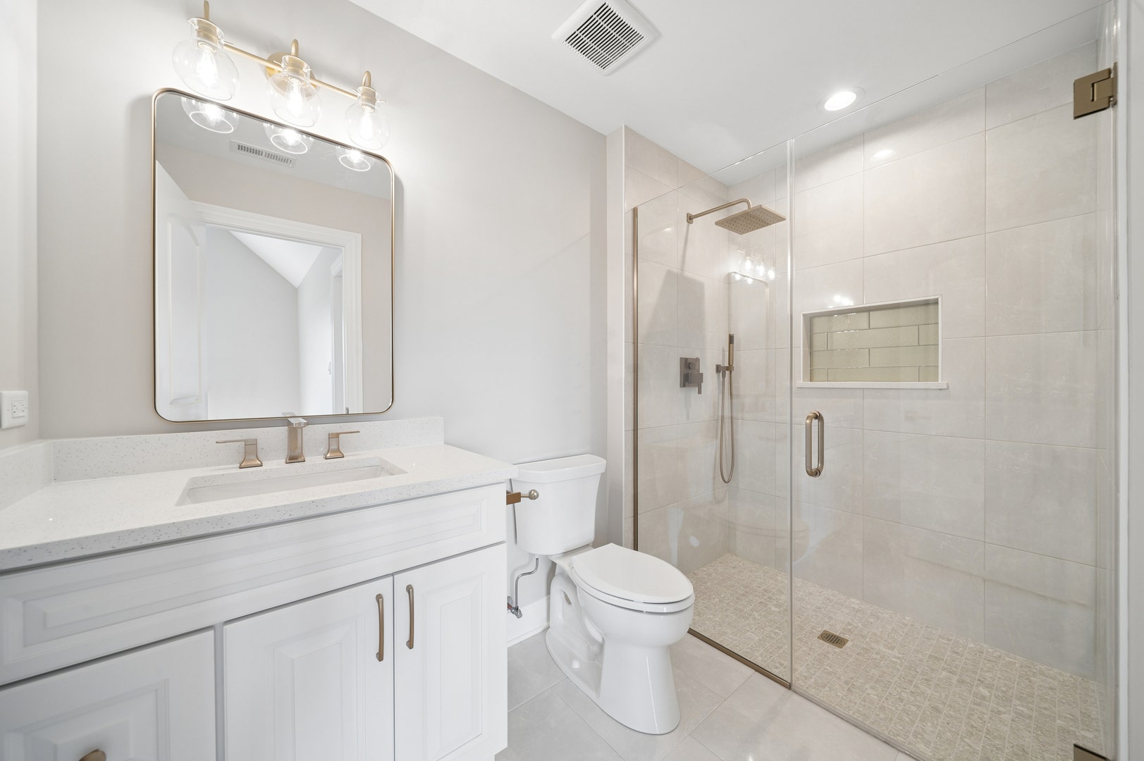 Ensuite bathroom in 4th. Bedroom