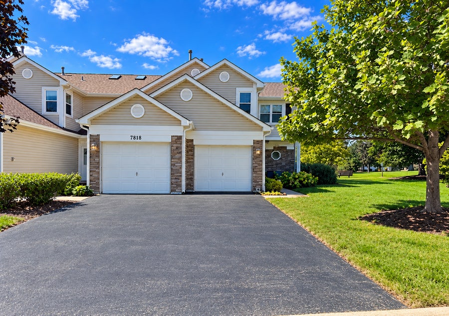 Property photo for 7818 Darien Lake Drive, Darien, IL