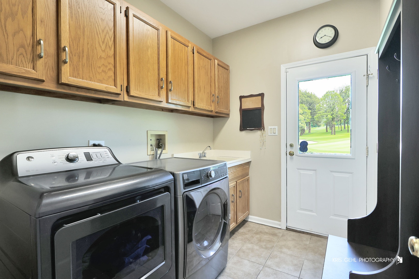 1412 Greenlake Drive, Aurora, IL 60502 Mud Room/Laundry Room with access to the backyard