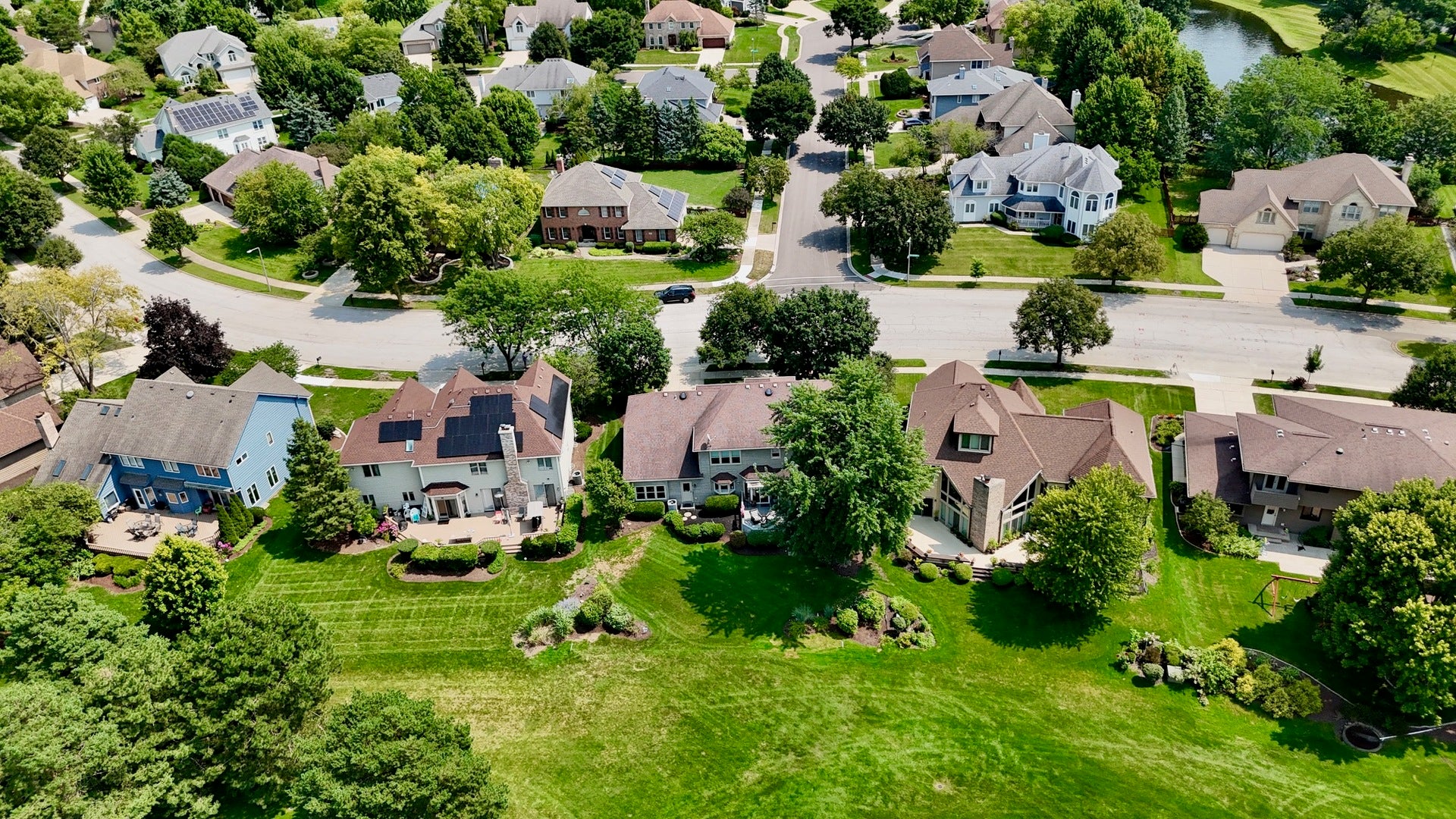 1412 Greenlake Drive, Aurora, IL 60502 1412 Greenlake Drive, Aurora, IL 60502