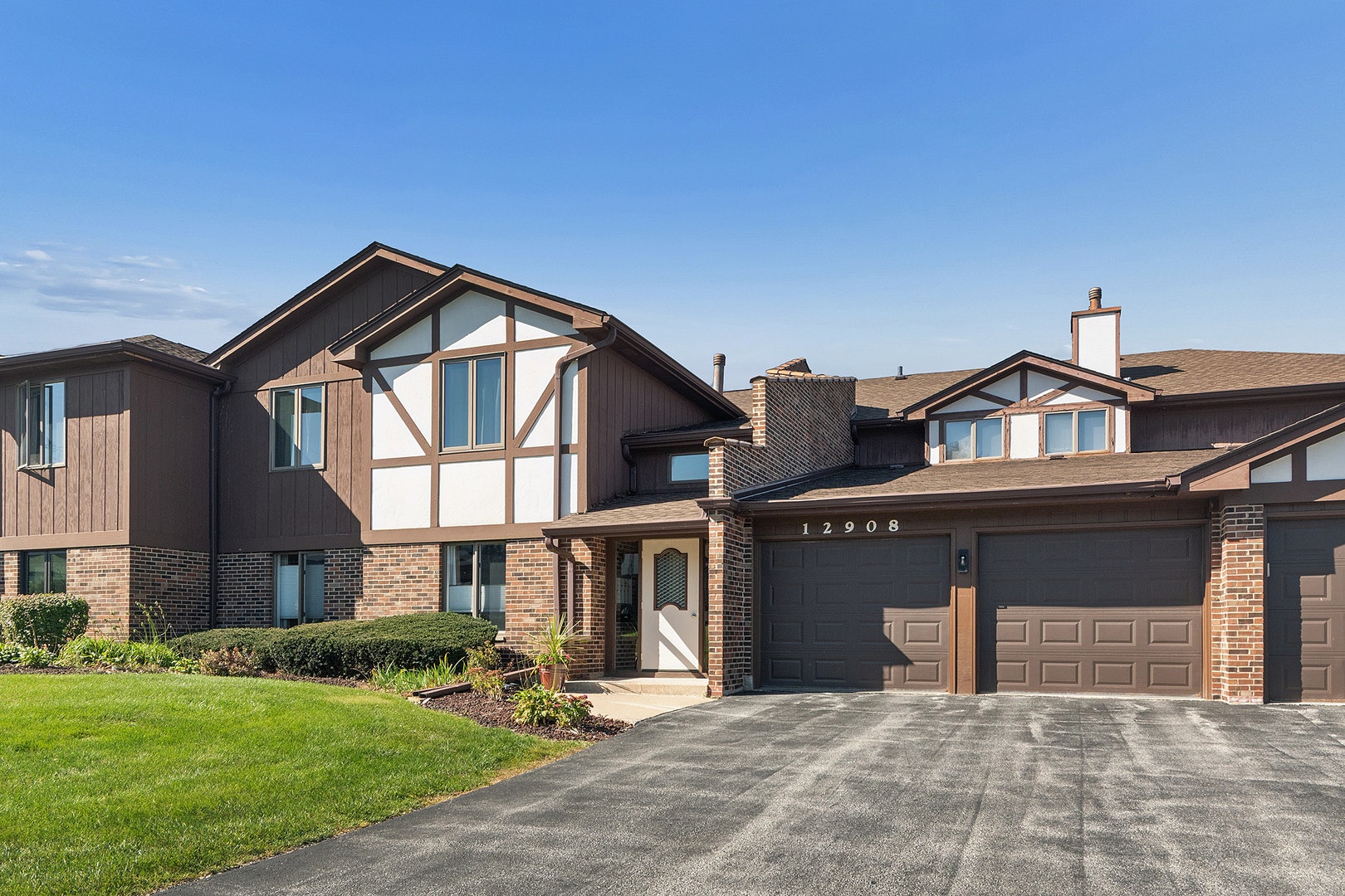 12908 Mill Drive E, #B2, Palos Park, IL 60464