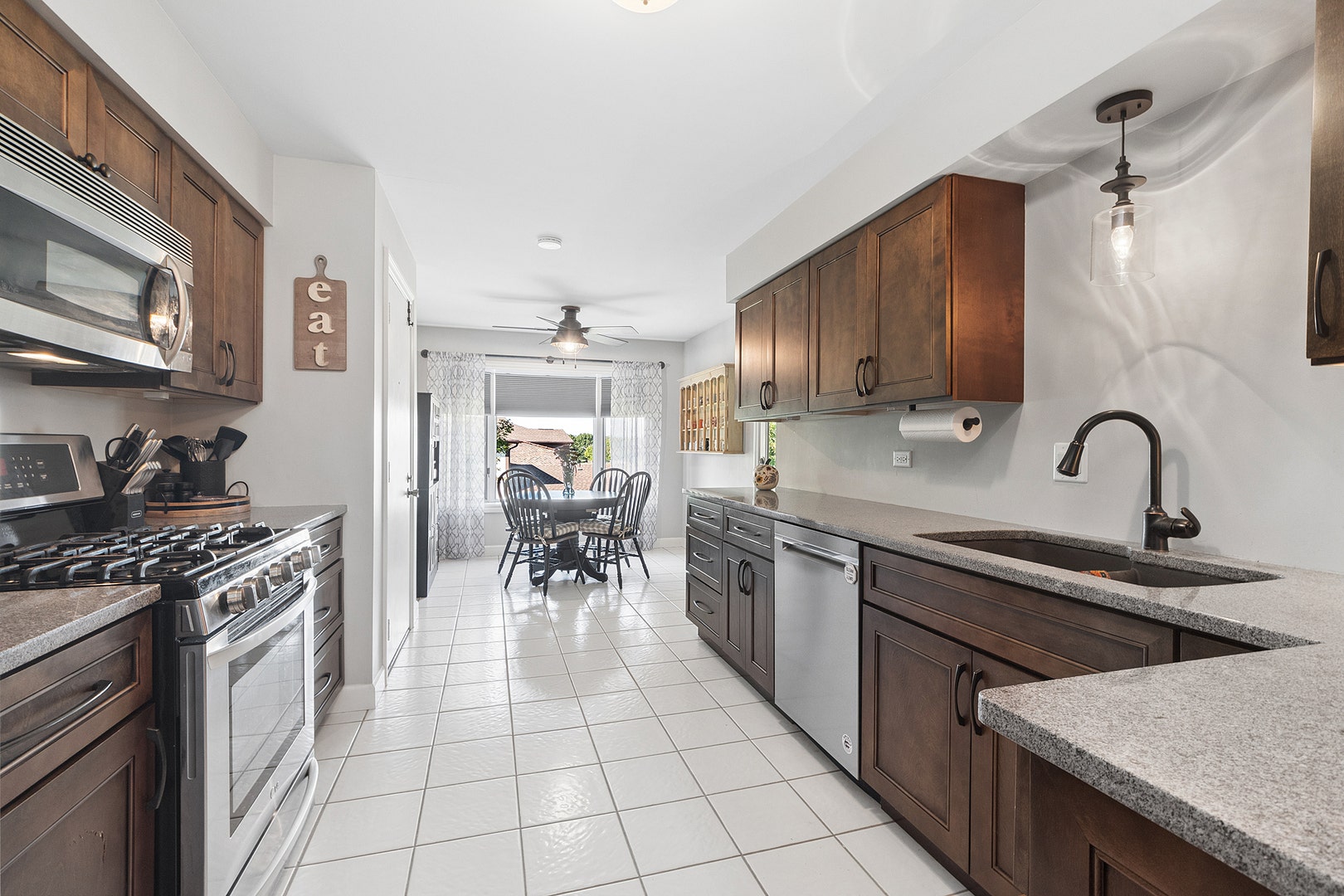 12908 Mill Drive E, #B2, Palos Park, IL 60464