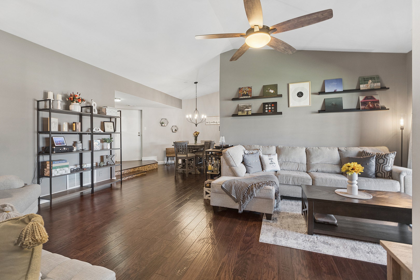 12908 Mill Drive E, #B2, Palos Park, IL 60464