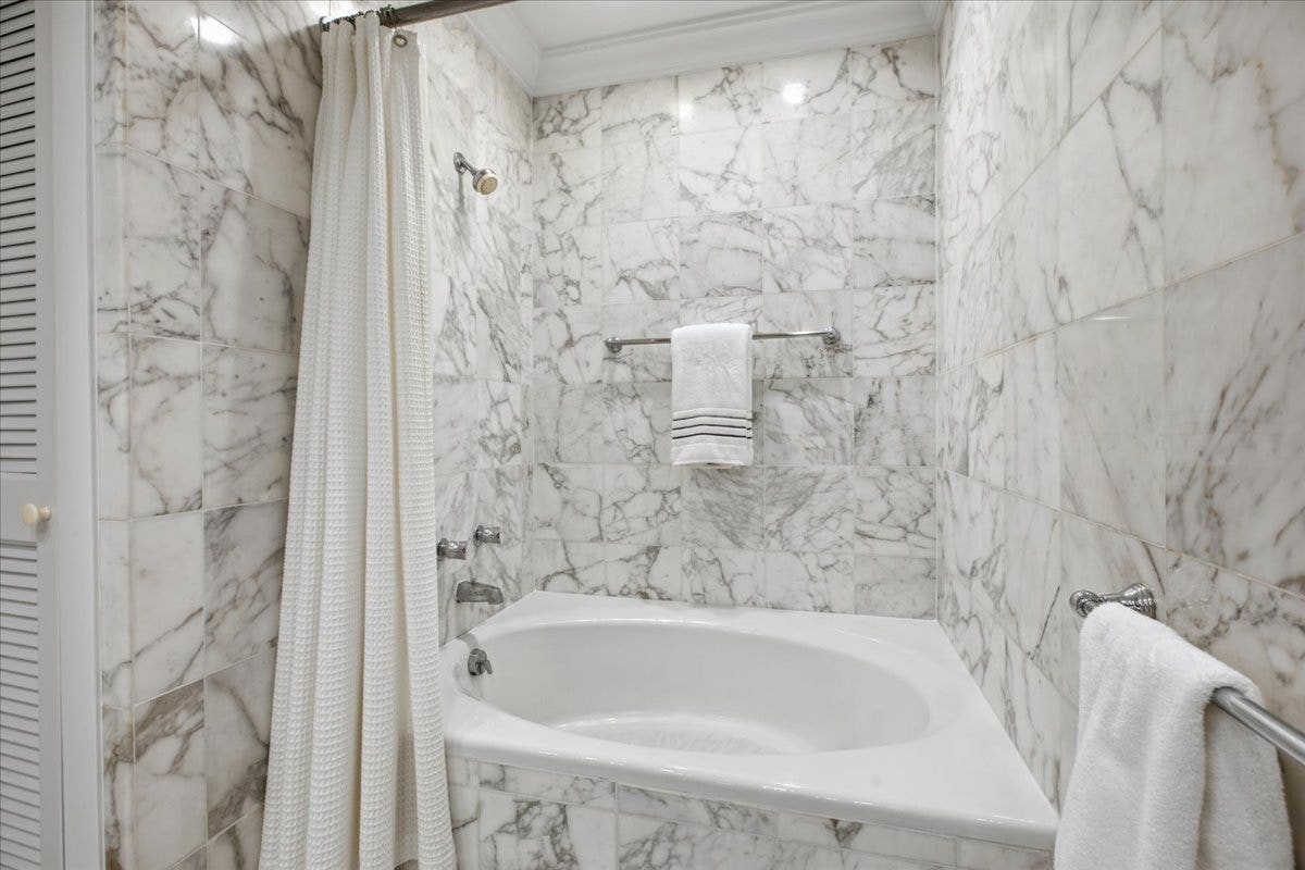 1625 W Rascher Avenue, #1, Chicago, IL 60640