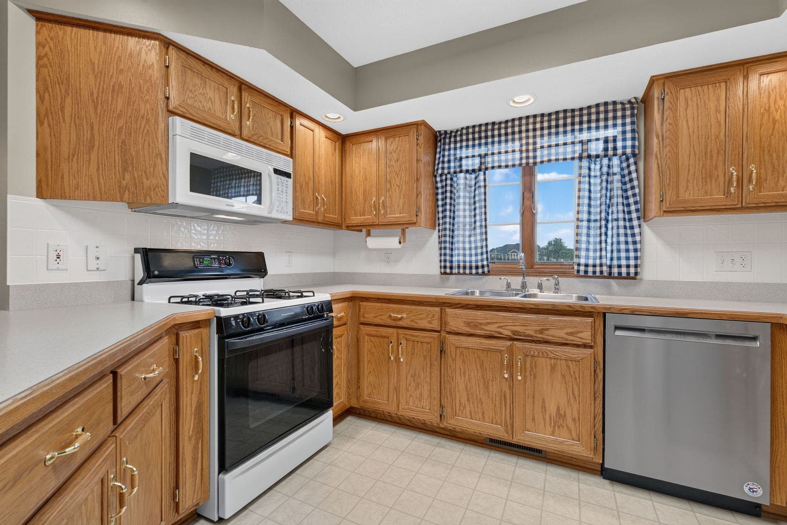 723 O Toole Drive, Minooka, IL 60447 723 O Toole Drive, Minooka, IL 60447